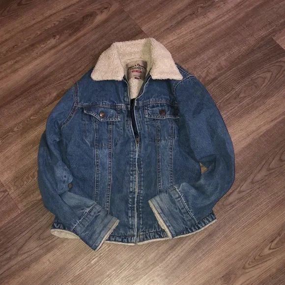 Coat - Picture 2 of 8